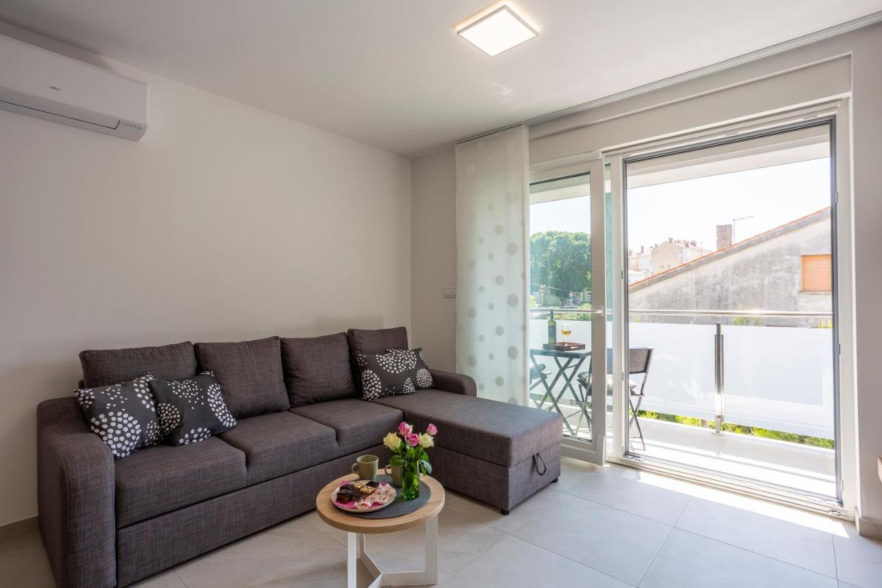 City Apartments Silver Pula Bagian luar foto