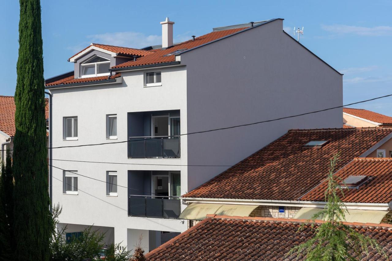 City Apartments Silver Pula Bagian luar foto